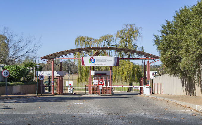 Fanie du Toit Entrance